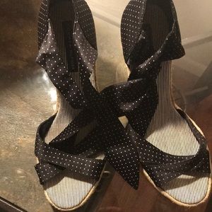 Tommy  Hilfiger wedges size 9